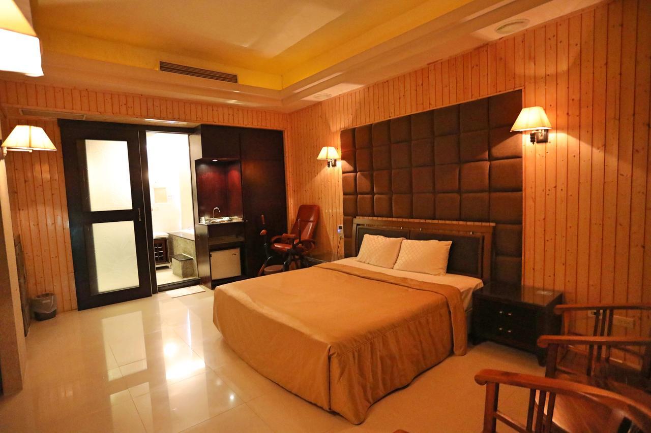 Hua Jia Motel Tainan Exterior photo