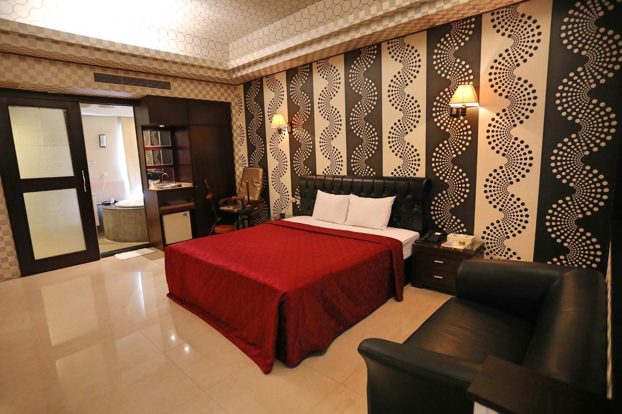 Hua Jia Motel Tainan Exterior photo