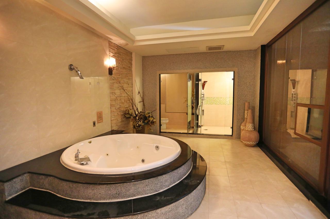 Hua Jia Motel Tainan Exterior photo